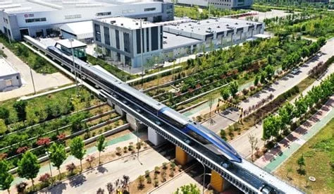 Çin'in vakum tüplü treni 5,3 saniyede 800 km/s hıza çıktı
