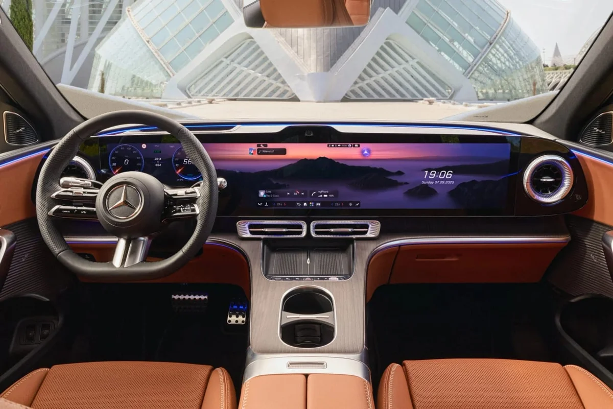 Mercedes-Benz dokunmatik ekran tutkusundan vazgeçiyor: Fiziksel butonlar geri dönüyor