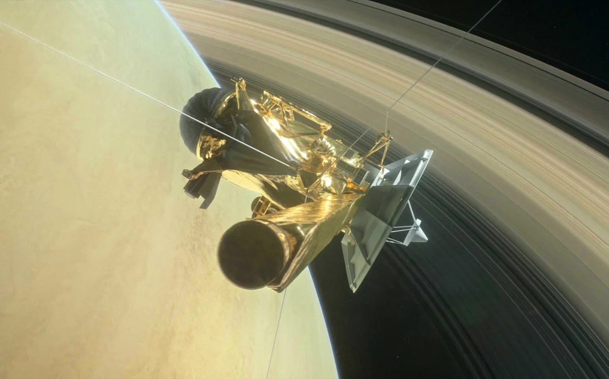 Satürn’ün halkaları beklenenden geniş: Cassini’den toz halosu