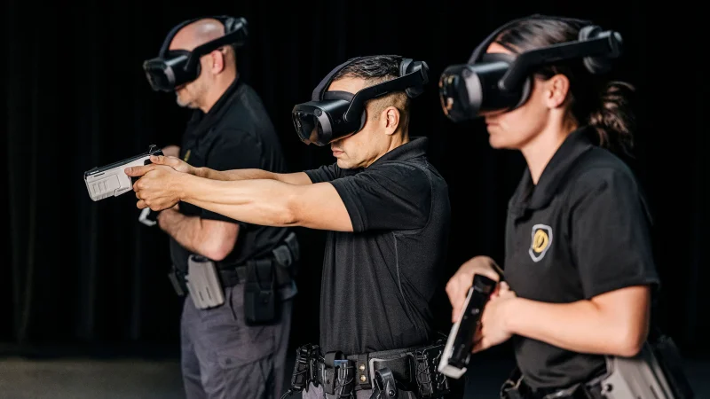 Sanal gerçeklik eğitimi polislerde etnik profillemeyi azaltıyor: 2025